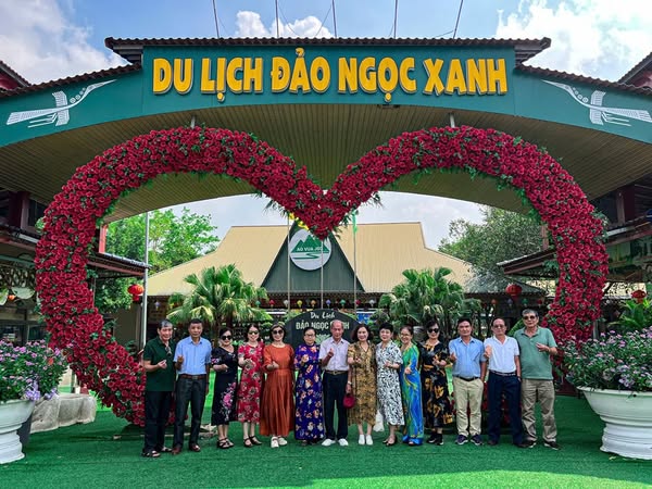 494184671 1372853891514436 3842678645808426099 N